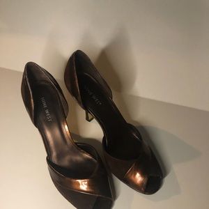 Nine West Peekaboo toe pump heels